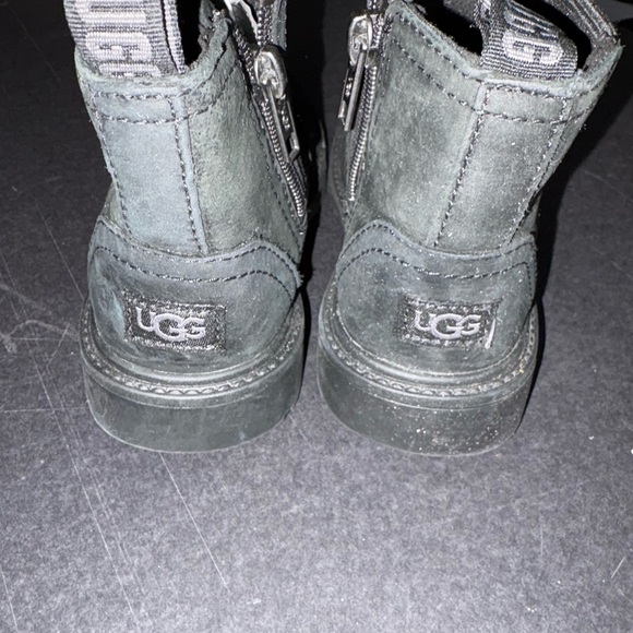 UGG Black Kids Boots - Picture 3 of 5